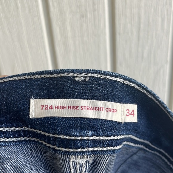 Levi’s 724 High Rise Straight Crop Jeans - Picture 4 of 8